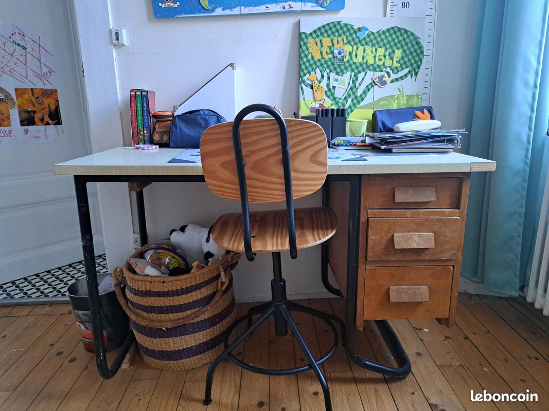 Bureau vintage à restaurer (image 4)