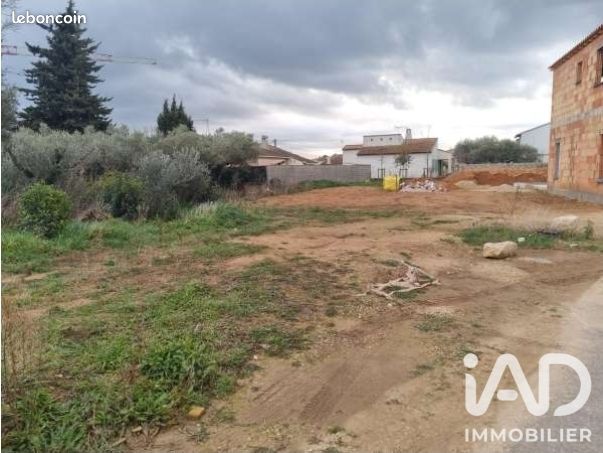 Terrain 553 m² · à Marguerittes · 553 m² · 153 900 €
