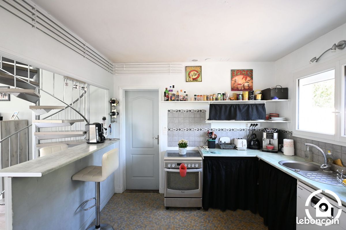 Maison 5 pièces 96 m² - Saint-Georges-de-Didonne 17110 (image principale 5)