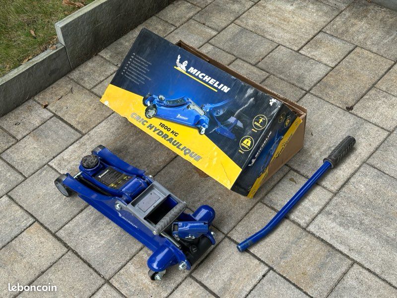 Cric A Pantografo Michelin 15T - Altezza 115-410 Mm, Suola In Gomma, Stabile Per Sollevamento Auto