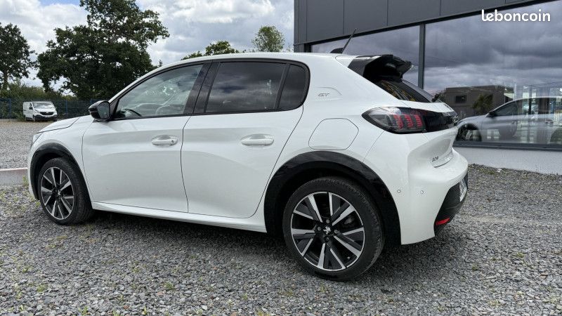 Peugeot 208 1.2 PURETECH 100CH S&S GT EAT8 (image 5)