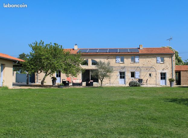 Belle longère à la campagne