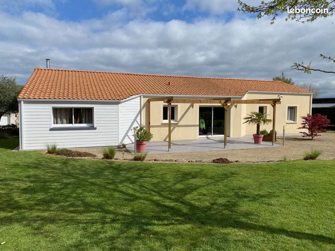 Pavillon de plain-pied - Parthenay 79200 (image principale 0)