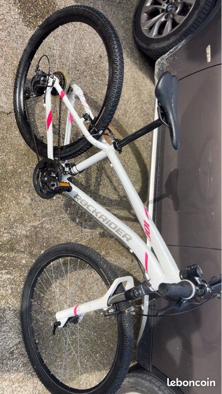 Un lot de trois vélos et d’un porte vélo (image 8)
