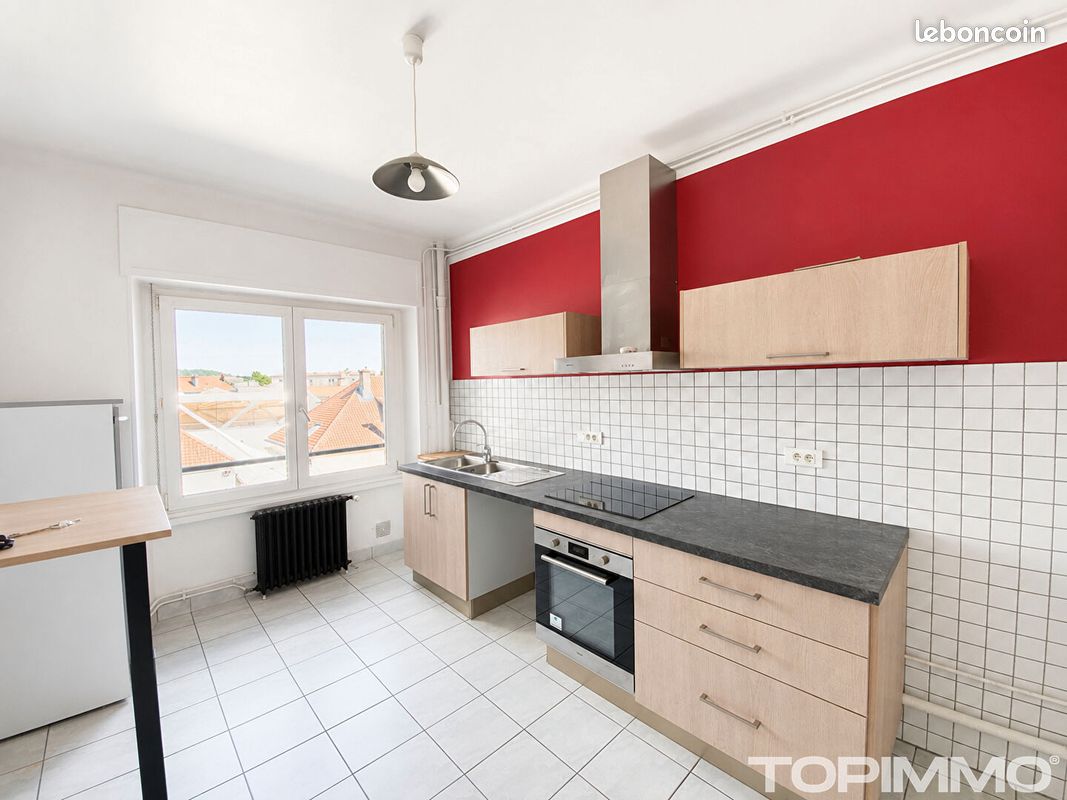 Appartement 3 pièces 90 m² · à Saint-Dié-des-Vosges · 90 m² · 650 €