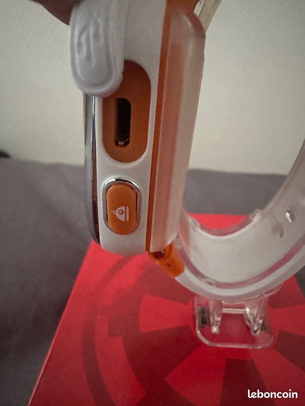 Montre enfant Vtech Star wars neuve ( câble micro usb manquant ) (image 3)