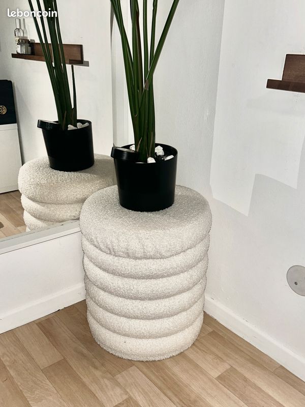Pouf action bouclette