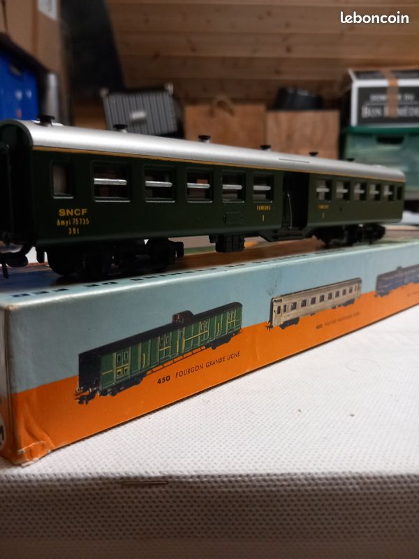 SMCF HO : Voiture Voyageurs 2ème Classe Grande Banlieue SNCF – Réf 486