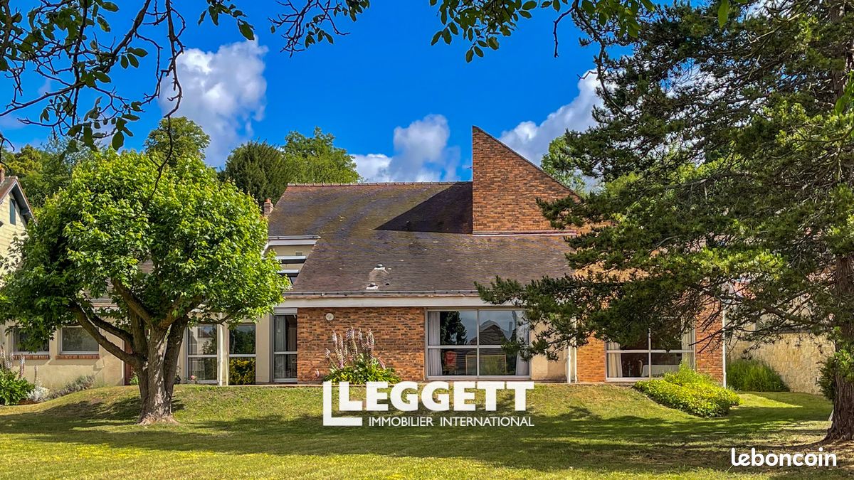 Maison 8 pièces 239 m² · à Auvers-sur-Oise · 239 m² · 691 000 €