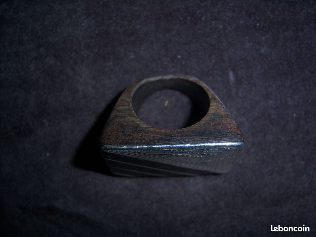 Bague ethnique en ébène et argent gravé Touareg? (image 5)