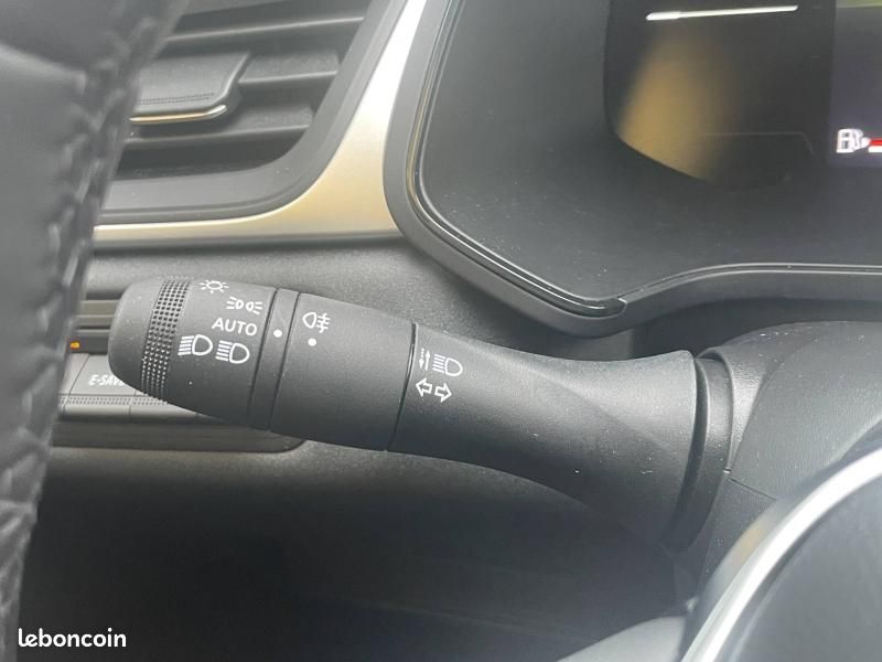 Renault Captur 1.6 E-Tech full hybrid 145ch Evolution (image 23)