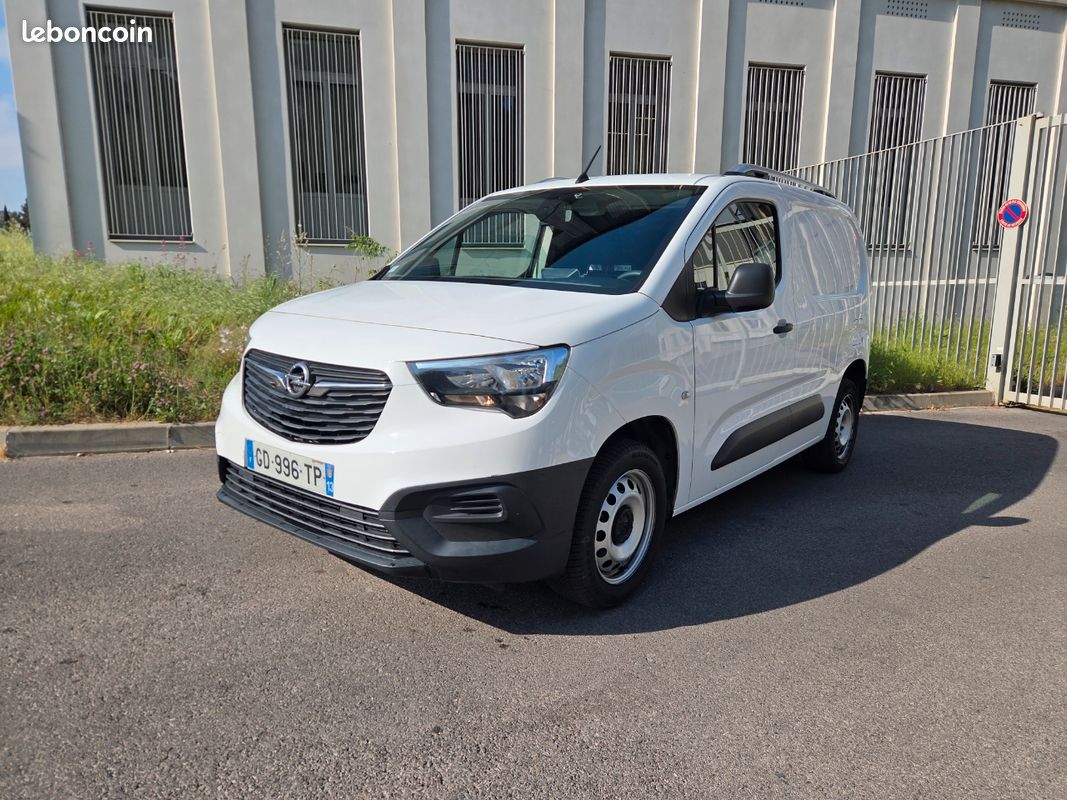 Opel combo 3 places cdti 100 bv6 carplay gps radars (image 1)