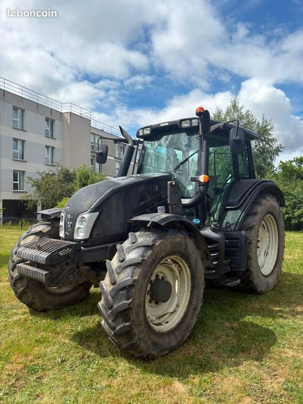 Valtra N113H5 (image 1)
