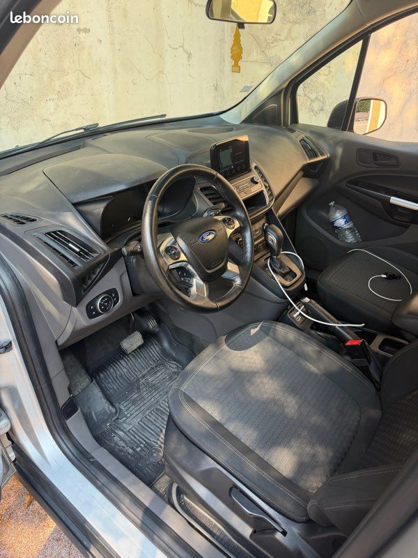 Ford Transit Connect (image 2)