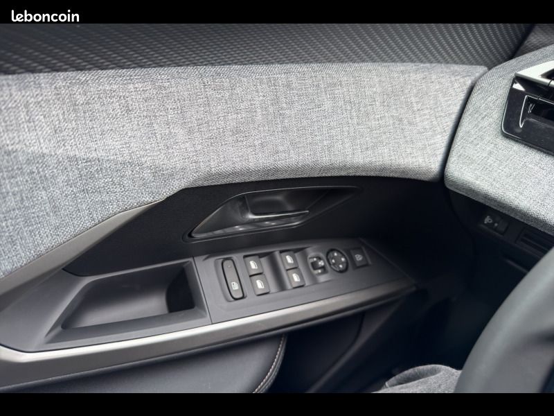 Peugeot 3008 Hybrid 145 e-DCS6 Allure (image 23)