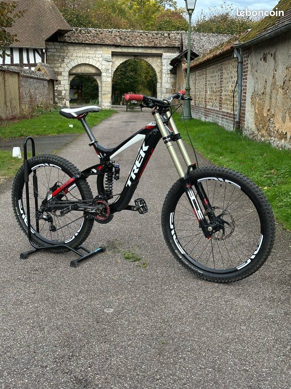 DH TREK session free ride Vélos