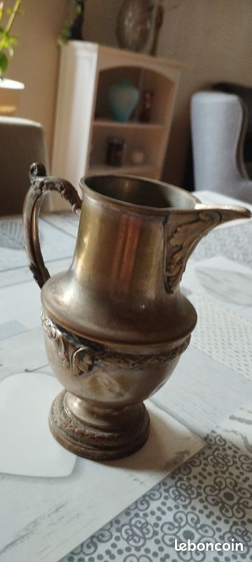 Ancien pot à lait en métal argenté (image 2)