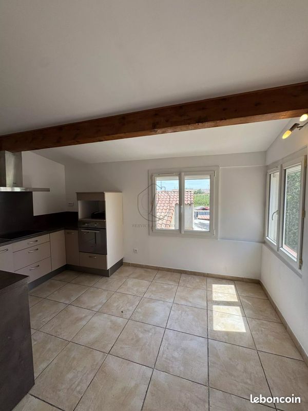 Appartement 2 pièces 58 m² · à Port-Saint-Louis-du-Rhône · 58 m² · 142 000 €