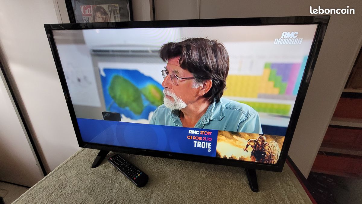 TV HIGH ONE HI3205HD Téléviseur 81 cm (32") Définition HD (1366x768 pixels) (image 3)