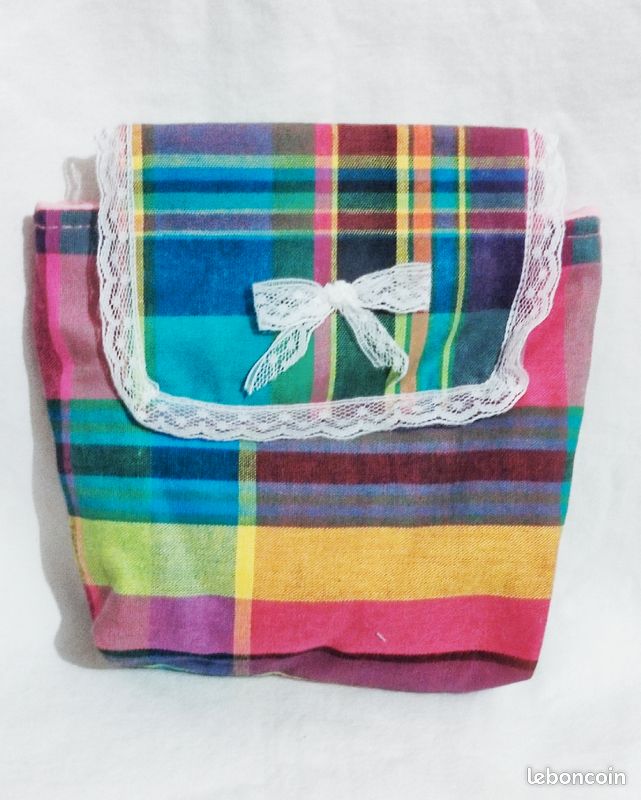 Pochette faite main en madras (image 1)