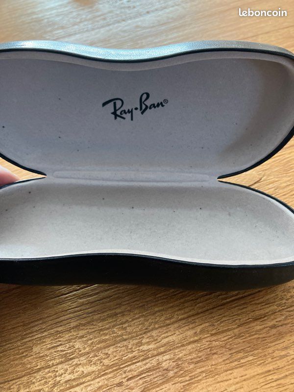 Étui à lunettes Ray Ban (image 2)