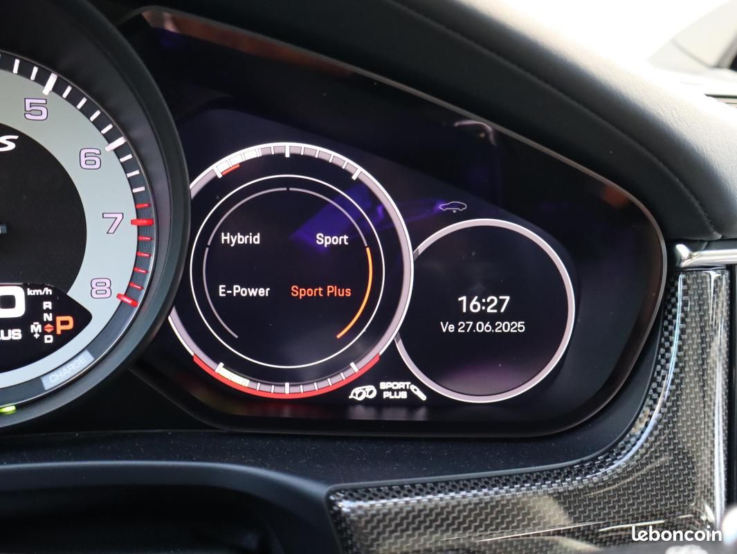 Porsche Panamera Turbo S V8 4.0 700 Hybrid Sport Turismo (image 36)