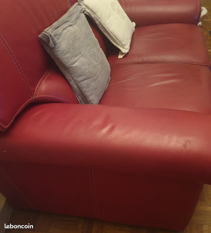 Vend 2 canapés cuir rouge (image 3)