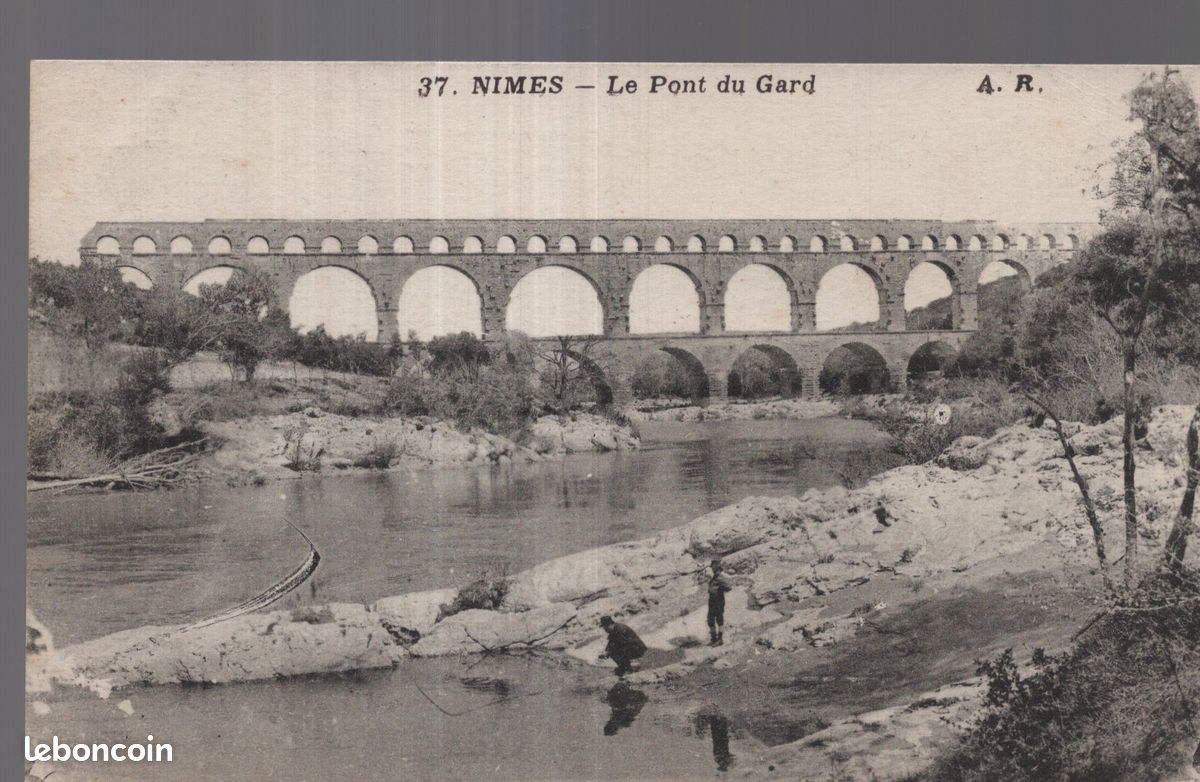 30 - GARD - CARTE POSTALE ANCIENNE CPA du PONT DU GARD (réf.230 HD) (image 1)