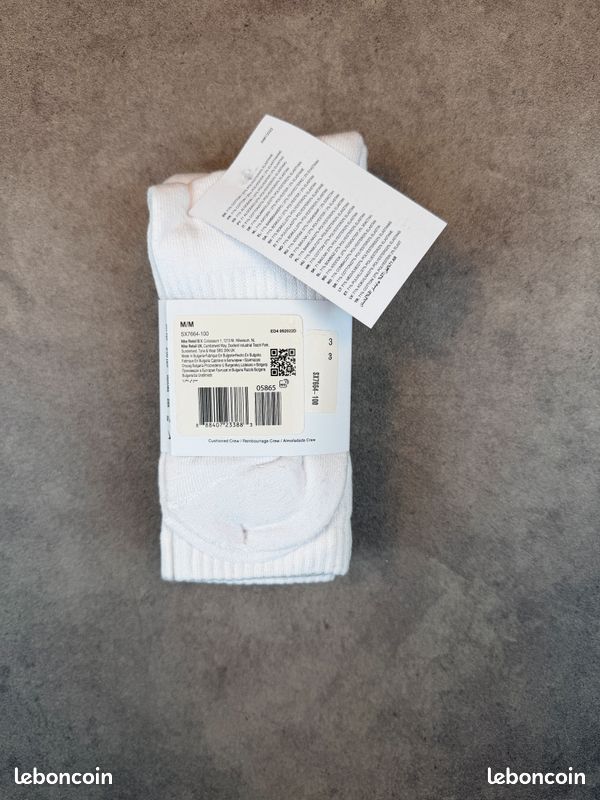 3 paires chaussettes Nike Everyday blanches Dri-FIT 38-42 neuves (image 2)