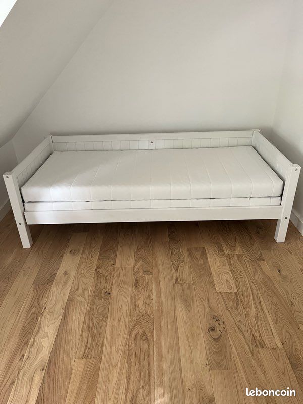 Lit banquette bois massif avec matelas (image 1)