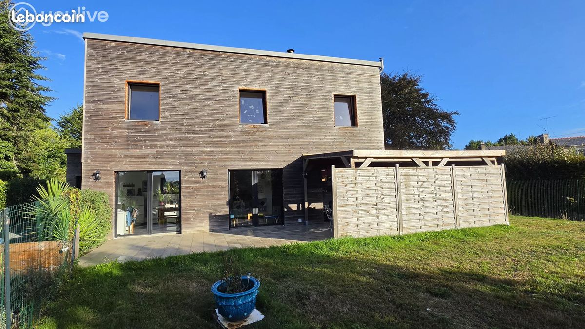 Maison 7 pièces 185 m² · à Pléguien · 185 m² · 399 000 €