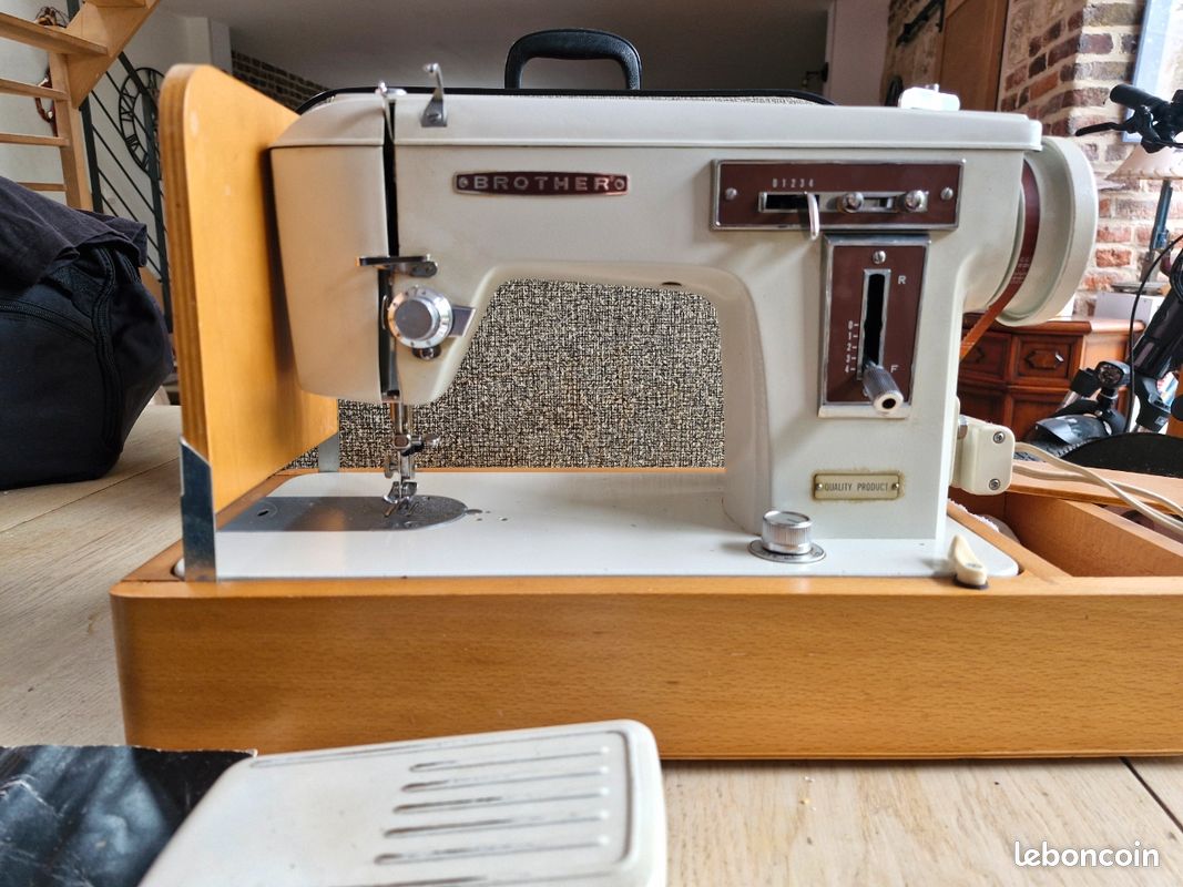 Machine à coudre vintage Brother 1681 - Entièrement révisée et complète en etat de fonctionnement (image 11)