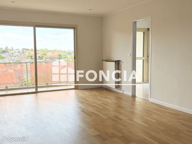 Appartement 5 pièces 114 m² · à Cholet · 114 m² · 970 €