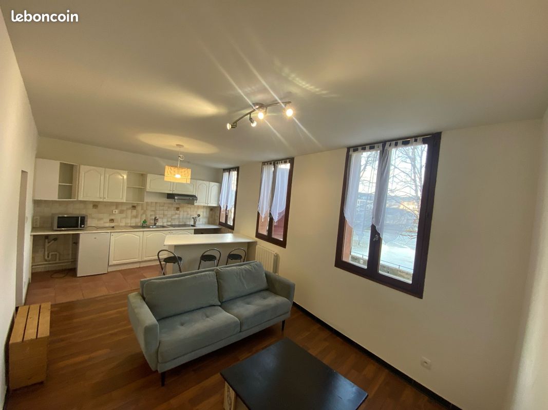 Appartement 3 pièces 48 m² · à Terrasson-Lavilledieu · 48 m² · 555 €/mois