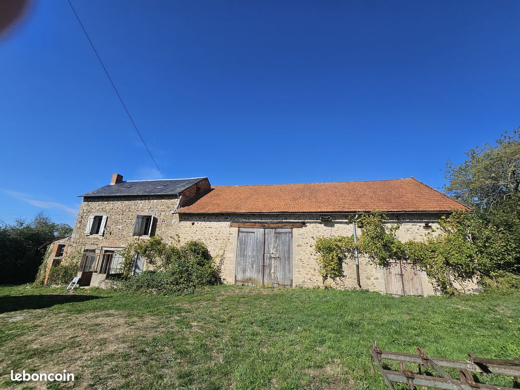 Maison 4 pièces 95 m² · à Busset · 95 m² · 87 000 €