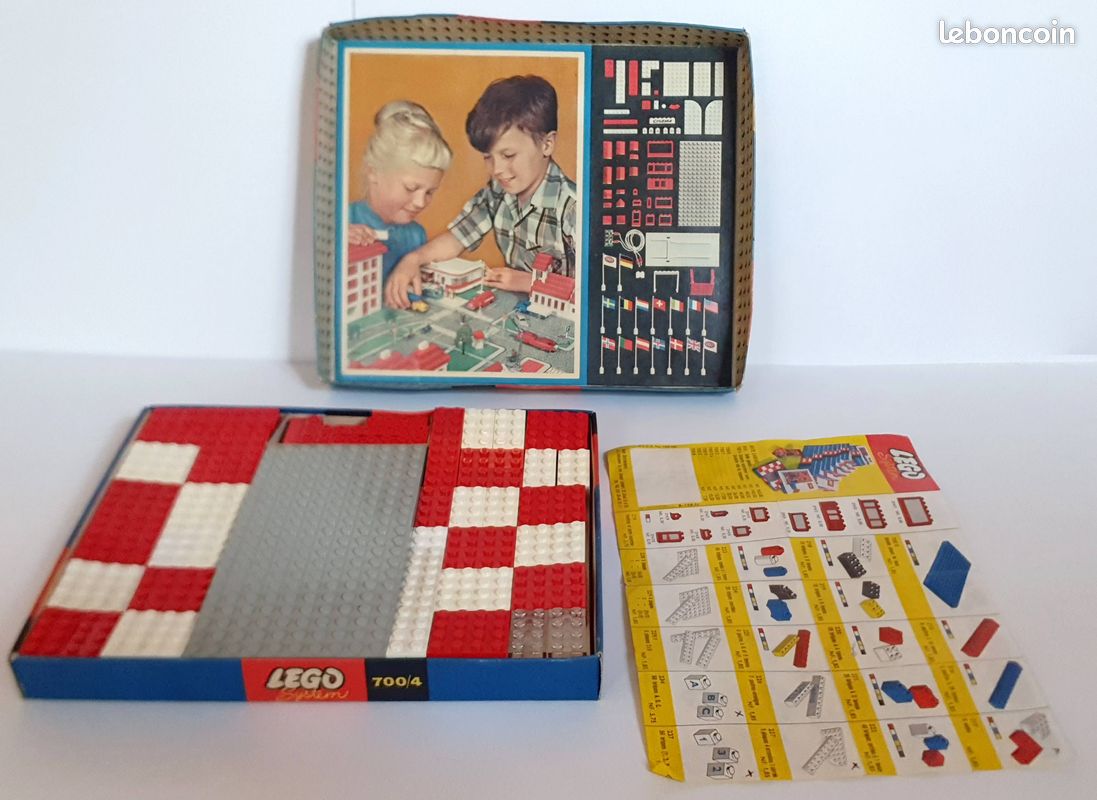 Lego vintage RARE : boite universelle 700-4 (image 1)