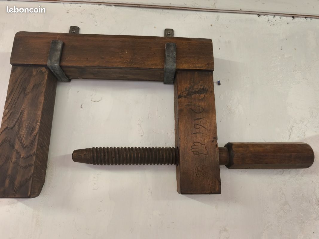 Serre joints anciens en bois 1916 et 1926 (image 2)