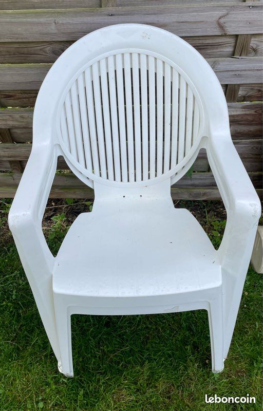Lot de chaises en PVC (image 7)