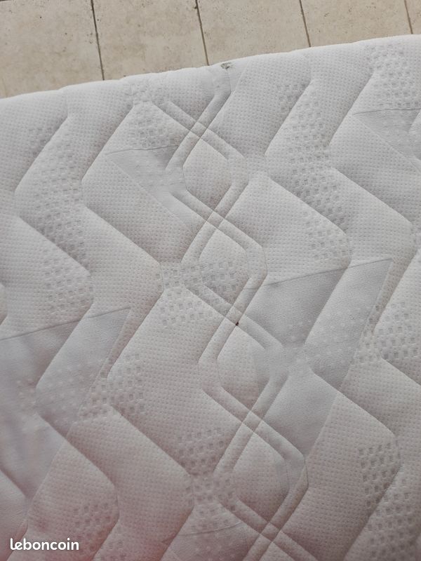 Sommier relevable et son matelas 80 cm (image 9)