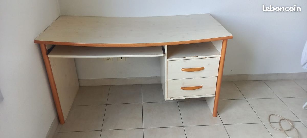 Bureau (image 3)