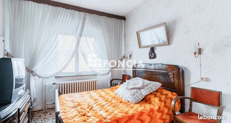 https://img.leboncoin.fr/api/v1/lbcpb1/images/6f/52/2c/6f522c3428c630afb2d06433d1e1880aa85e78c5.jpg?rule=ad-image