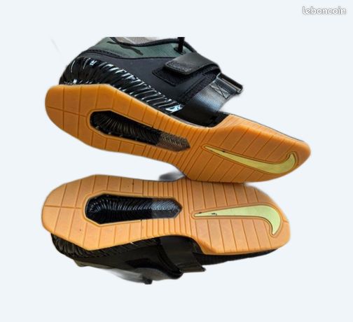 Chaussures d'haltérophilie Nike Romaleos pointure 44,5 d'occasion