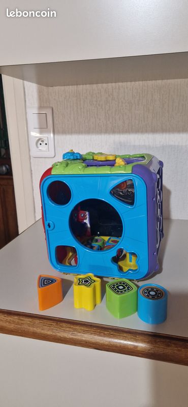 CUBE DECOUVERTES VTECH Livre éducatif sonore piano trieur de forme classeur de forme (utilisé chez mamie) (image 5)
