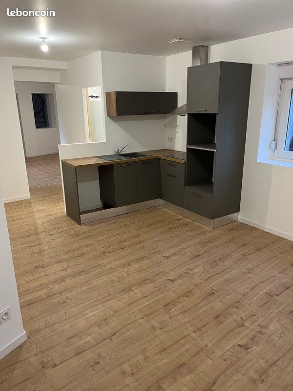 Appartement 5 pièces 100 m² · à Lure · 100 m² · 700 €/mois