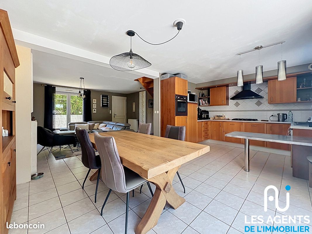 Maison 7 pièces 131 m² · à Chaingy · 131 m² · 305 000 €