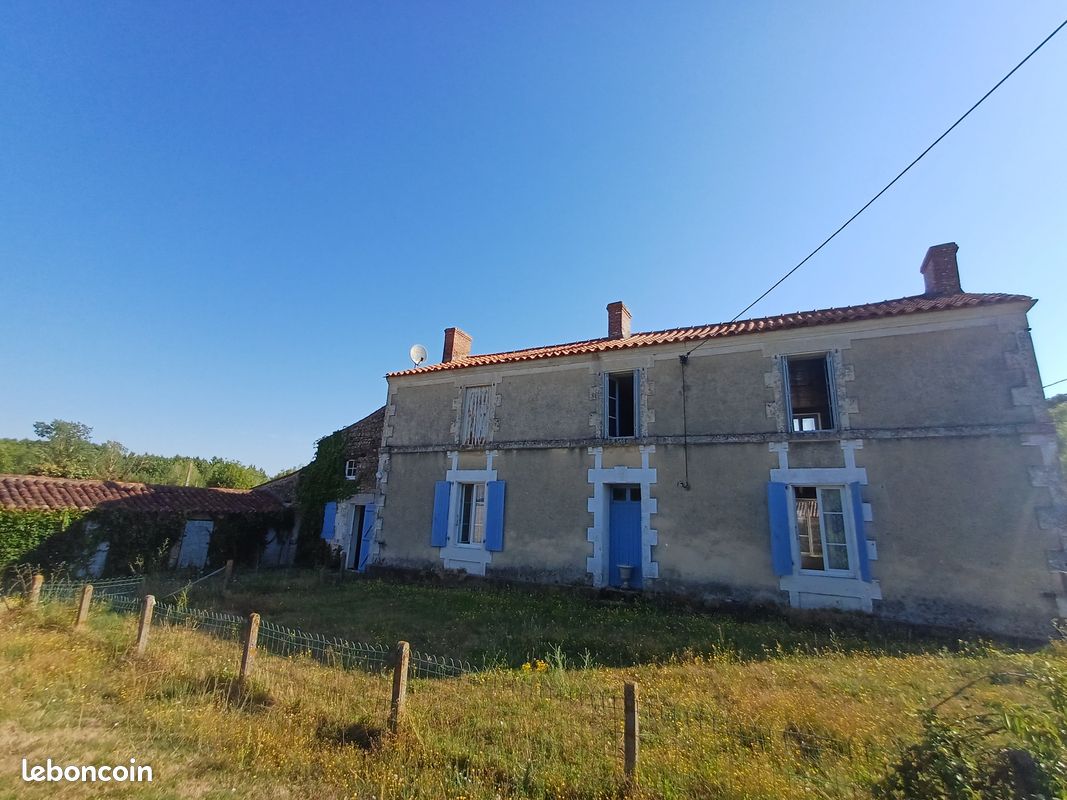 Maison 7 pièces 152 m² · à La Chapelle-Thémer · 152 m² · 86 800 €