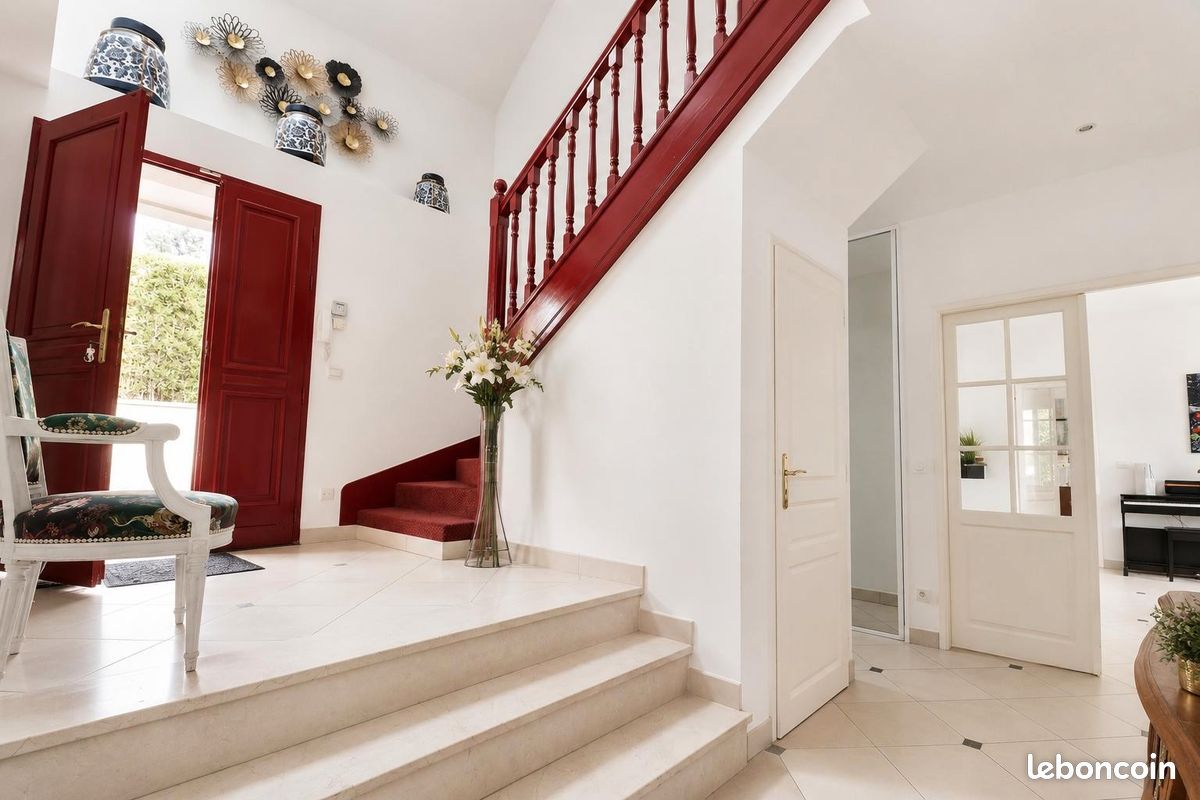 Maison 8 pièces 241 m² (image 6)