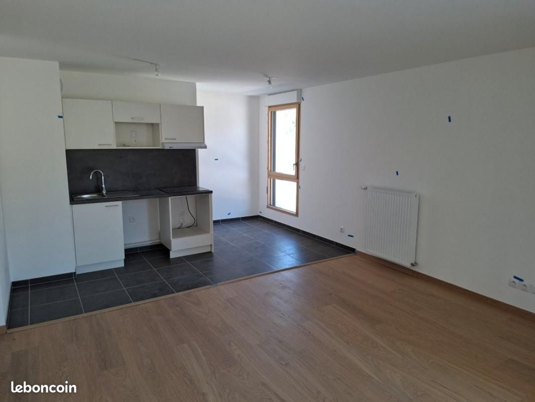 Appartement 3 pièces 64 m² · à Chambéry · 64 m² · 914 €