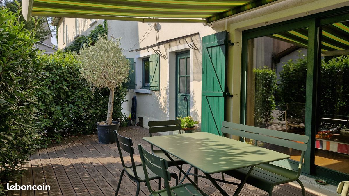 Maison 5 pièces 121 m² · à Tassin-la-Demi-Lune · 121 m² · 560 000 €