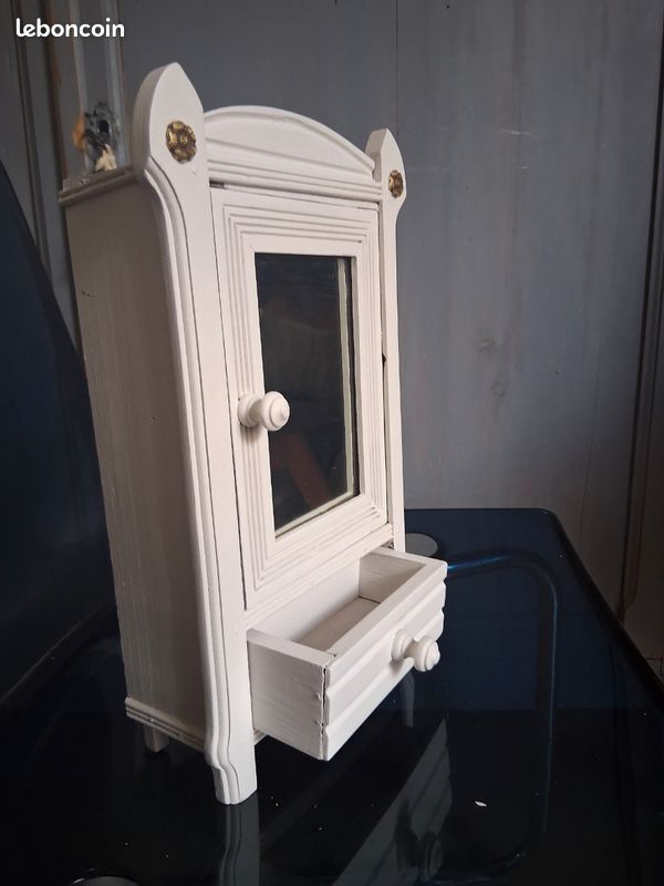 Armoire pour poupée avec accessoires de poupée tendance de 29,2 cm